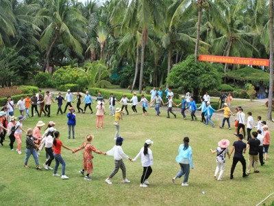 In order to enrich employees' spare time cultural life and enhance team cohesion.